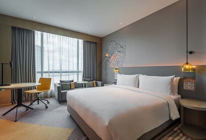 חדר פרמיום נוף לים, Holiday Inn Johor Bahru City Centre By Ihg