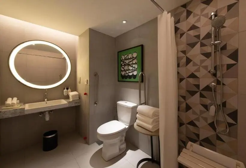 身障者適用キングサイズベッドルーム, Holiday Inn Johor Bahru City Centre By Ihg