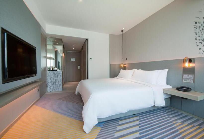 חדר סטנדרט, מיטת קינג, מותאם לאדם עם מוגבלויות, Holiday Inn Johor Bahru City Centre By Ihg