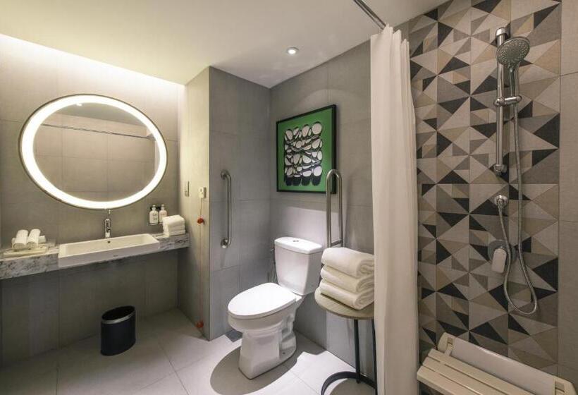 장애인을 위한 킹사이즈 침대 스탠다드 룸, Holiday Inn Johor Bahru City Centre By Ihg