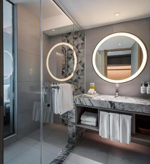 オーシャンビューのプレミアムルーム。, Holiday Inn Johor Bahru City Centre By Ihg