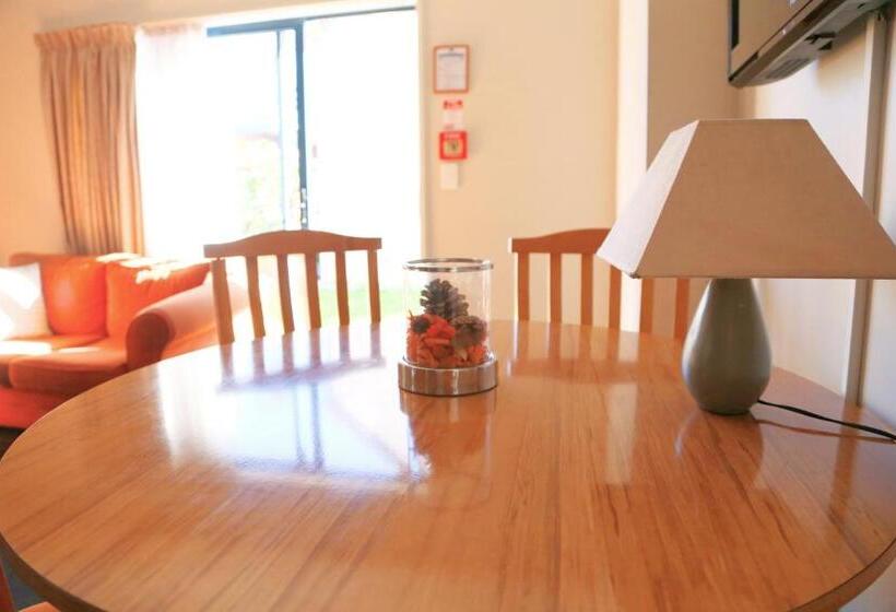 Апартаменты 2 Спальни, Bush Inn Court Motel