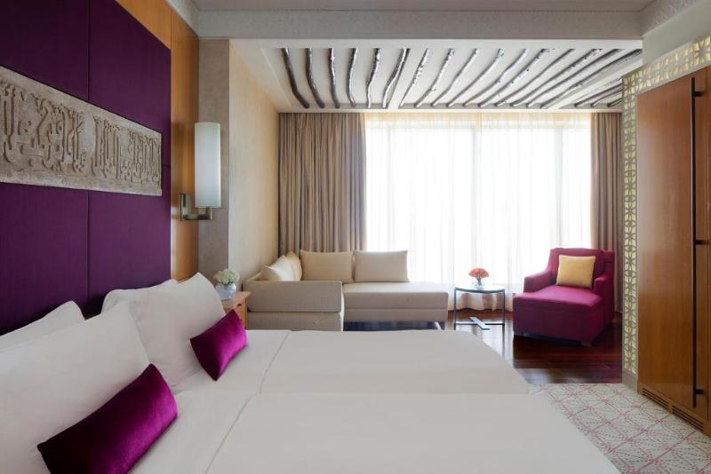 标准间, Baia Grande