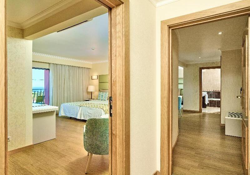 带海景的复工套房, Baia Grande