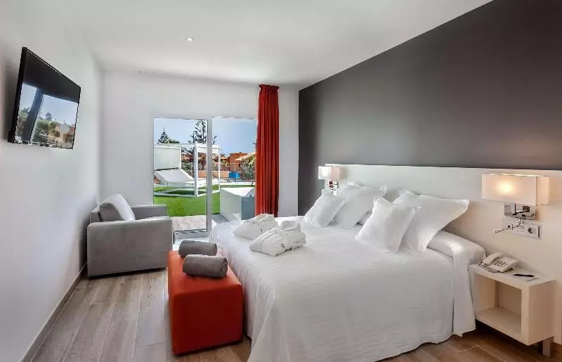 اتاق لوکس, Barcelo Corralejo Sands