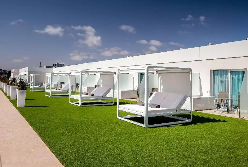 اتاق لوکس, Barcelo Corralejo Sands