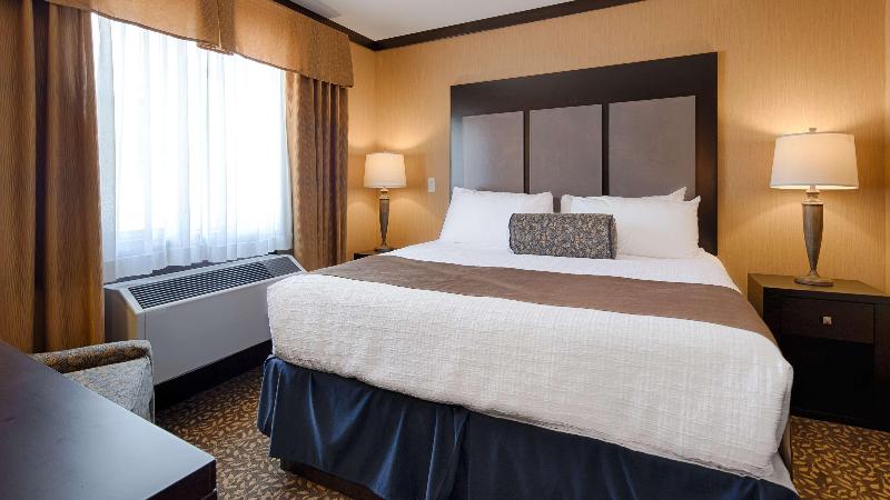 带大床的套房, Best Western Plus Fernie Mountain Lodge