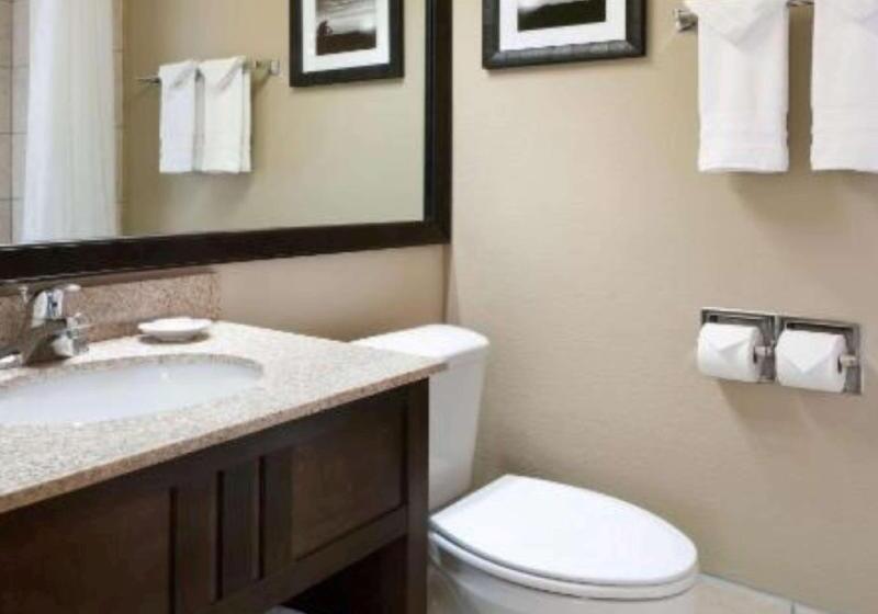 מיטת קינג בסוויטה, Best Western Ramkota