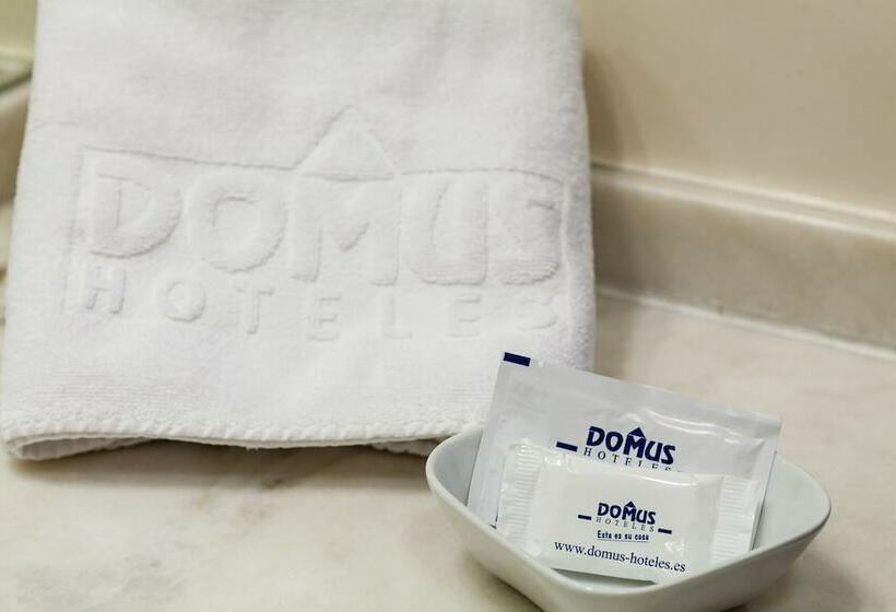 Номер Стандарт, Puerta Santander