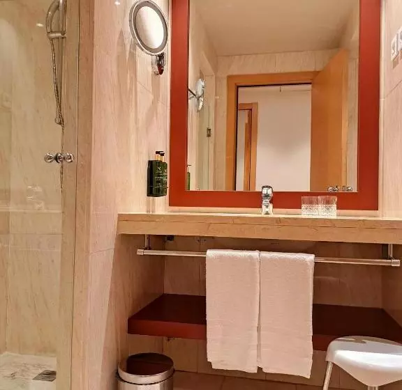 Suite, Puerta Santander