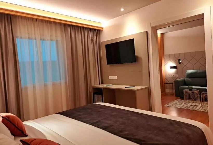 Suite, Puerta Santander