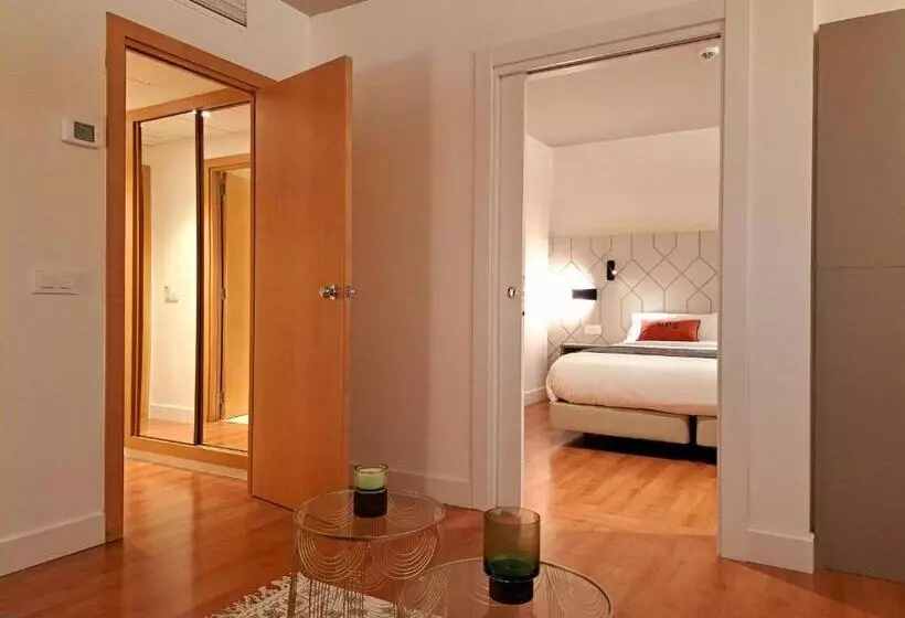 Suite, Puerta Santander