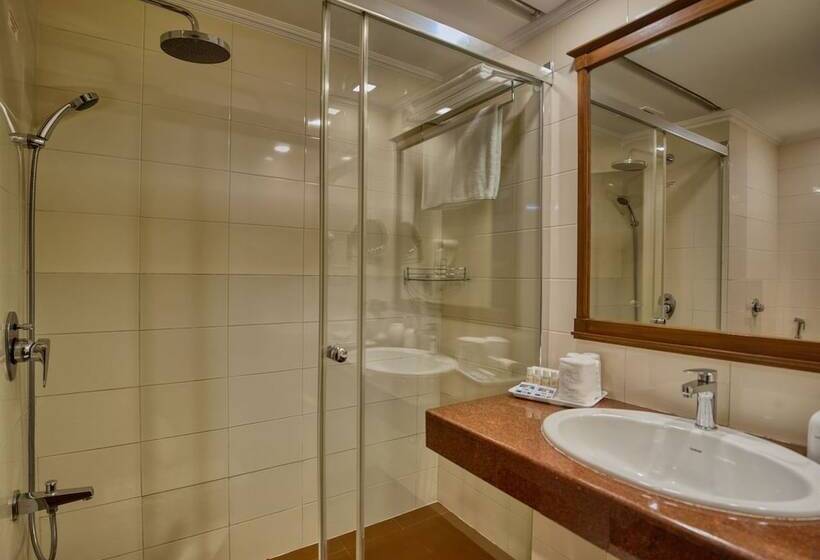 Номер Deluxe, Clarks Khajuraho