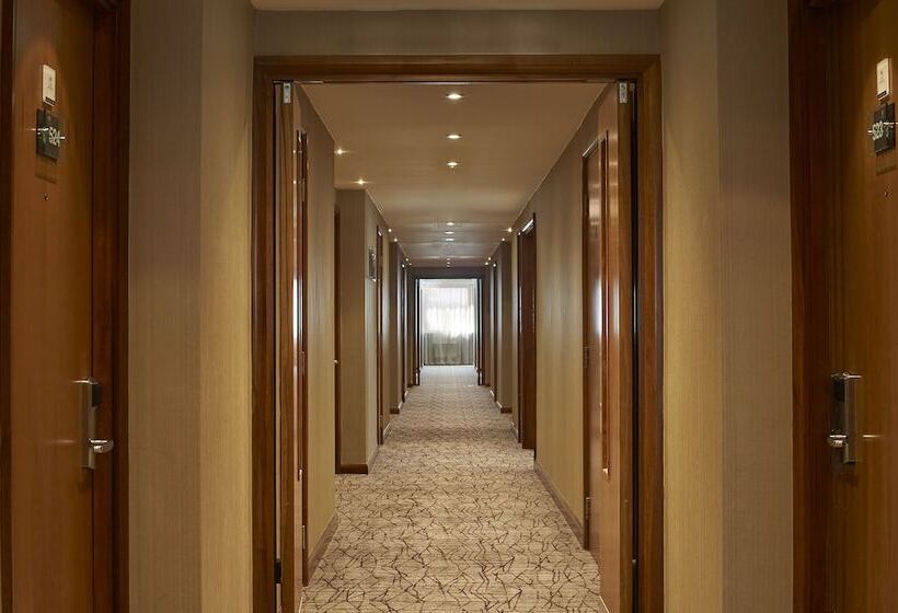 Номер Deluxe, Doubletree By Hilton Hotel Woking