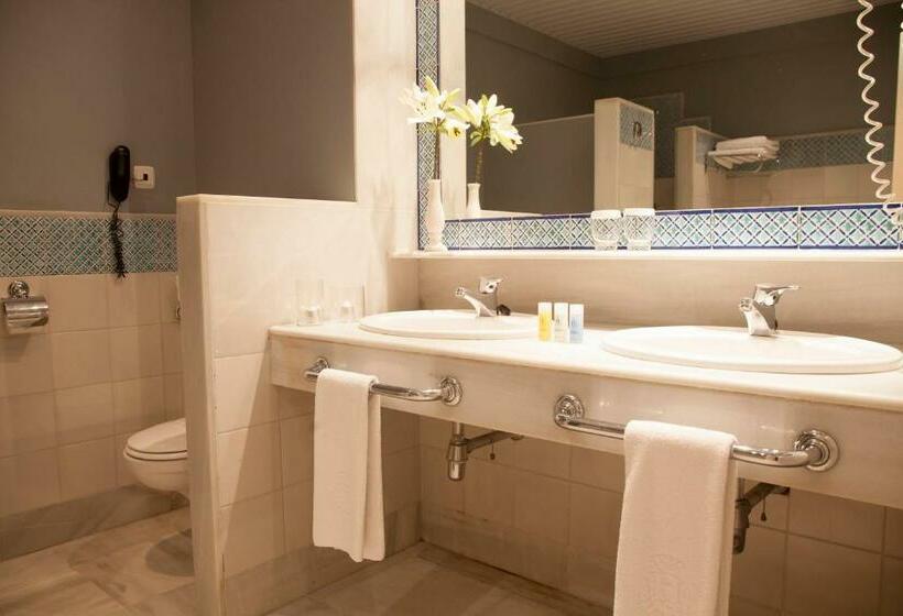 高级大房间, Duque De Najera