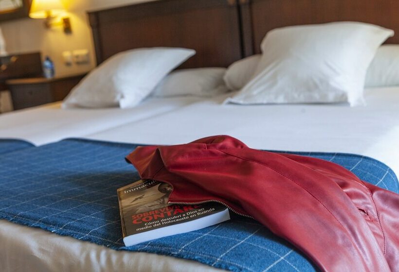 高级大房间, Duque De Najera