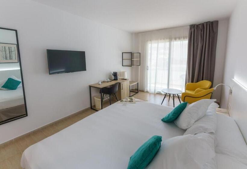 Трехместный Номер Deluxe, DWO Sirius - Adults Only (+16)