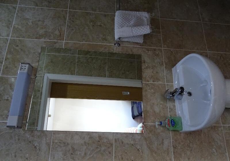 Номер Superior, The Gatwick White House