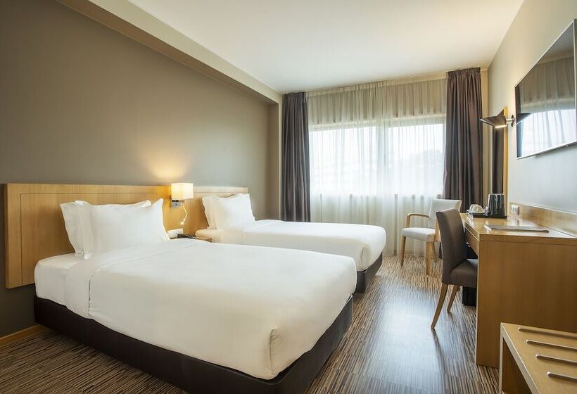 コンフォートルーム, Hf Tuela Porto