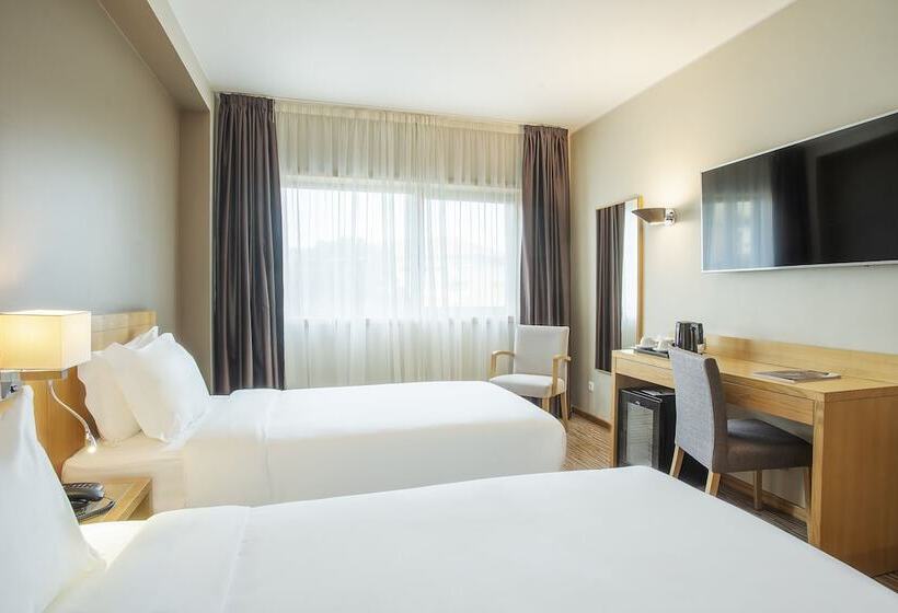 コンフォートルーム, Hf Tuela Porto