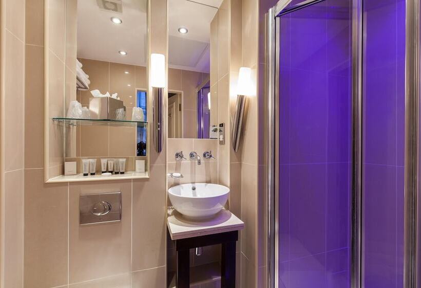 Номер Клуб, Park Grand Paddington Court