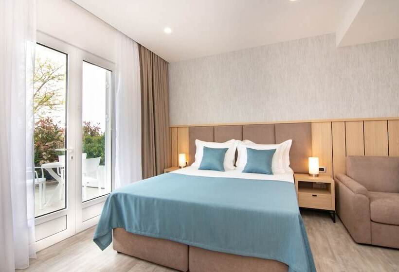 اتاق استاندارد سه نفره, Perla