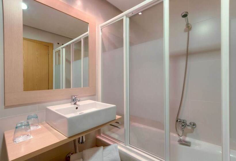 Номер Superior с Салоном, Puertollano