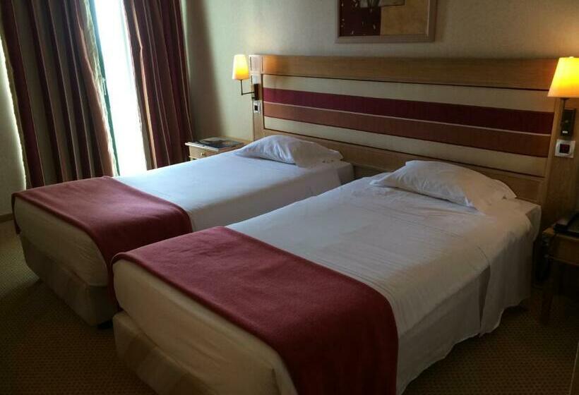 غرفة قياسية فردية, Riviera