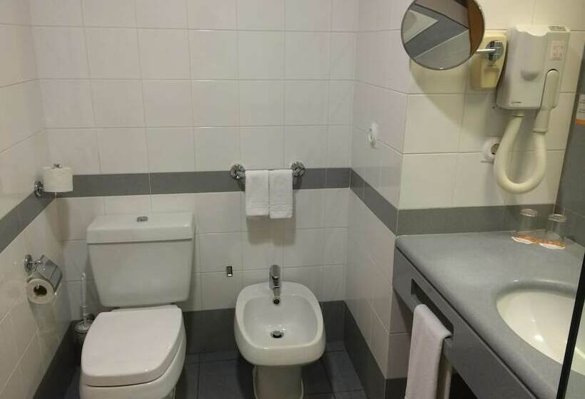 غرفة قياسية فردية, Riviera