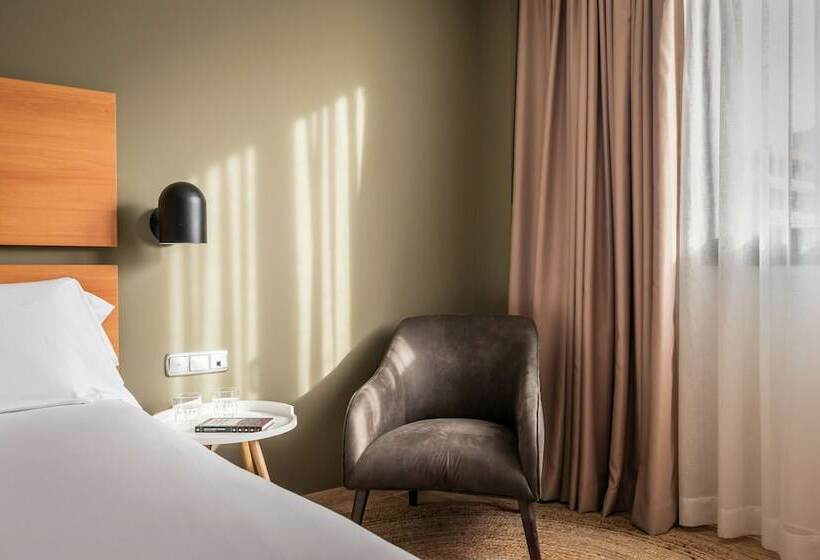 غرفة قياسية, Sb Express Tarragona