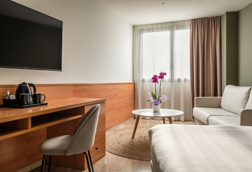 غرفة عائلية, Sb Express Tarragona