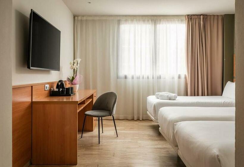 غرفة قياسية ثلاثية, Sb Express Tarragona