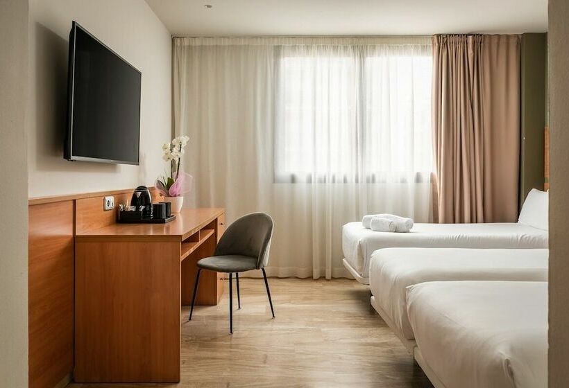 غرفة قياسية ثلاثية, Sb Express Tarragona