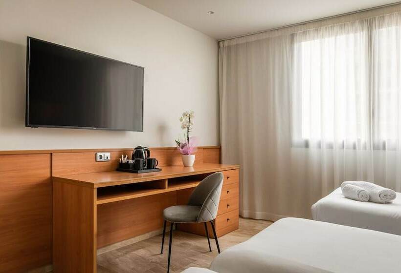 스탠다드 트리플 룸, Sb Express Tarragona