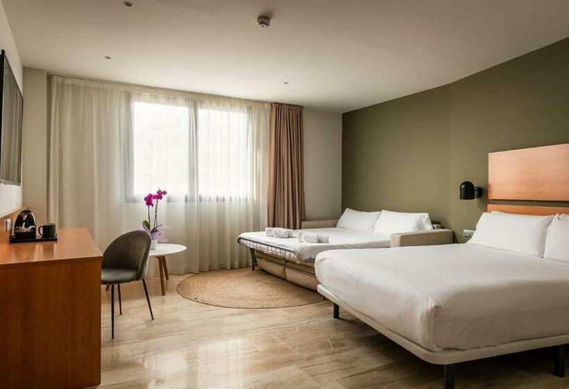 클래식 4인 룸, Sb Express Tarragona