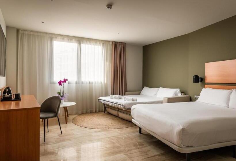 غرفة قياسية رباعية, Sb Express Tarragona