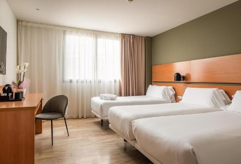 غرفة قياسية ثلاثية, Sb Express Tarragona