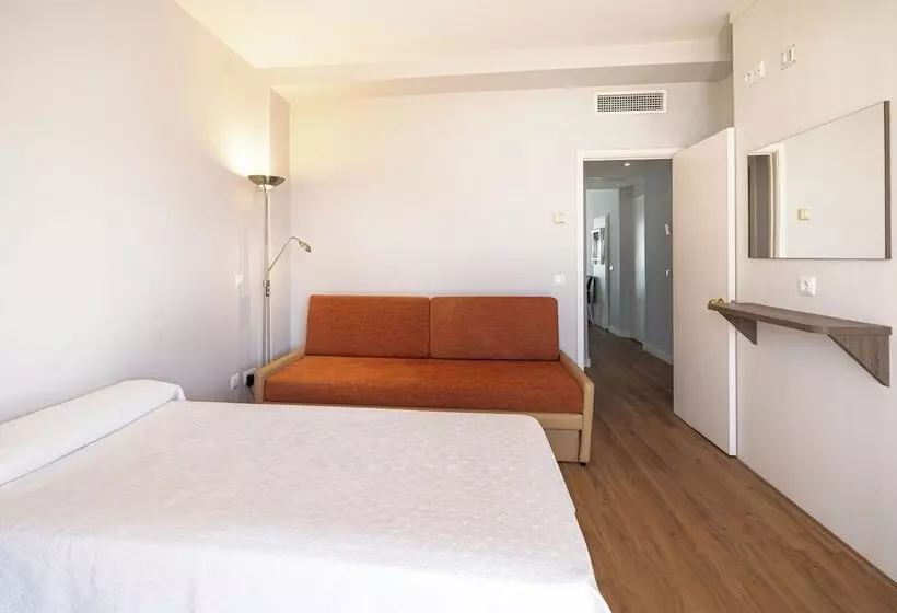 اتاق خانوادگی با چشم‌انداز دریا, Seramar Hotel Comodoro Playa