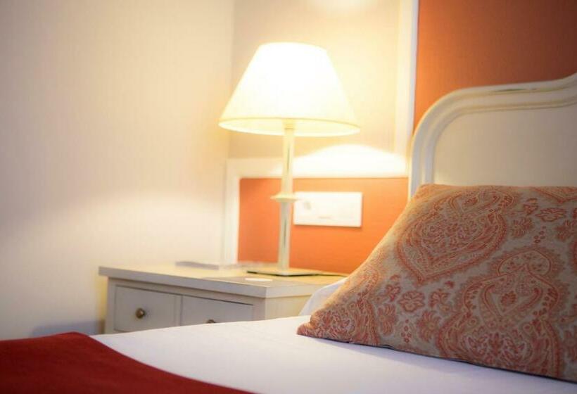 اتاق استاندارد سه نفره, Vincci La Rabida