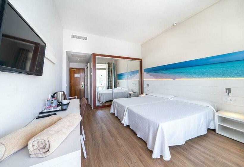 اتاق استاندارد با تراس و چشم‌انداز دریا, Seramar Hotel Comodoro Playa