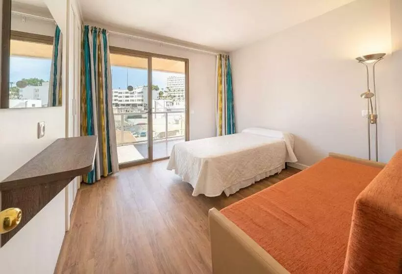 اتاق خانوادگی با چشم‌انداز دریا, Seramar Hotel Comodoro Playa