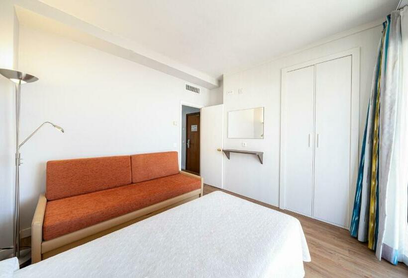 اتاق خانوادگی با چشم‌انداز دریا, Seramar Hotel Comodoro Playa