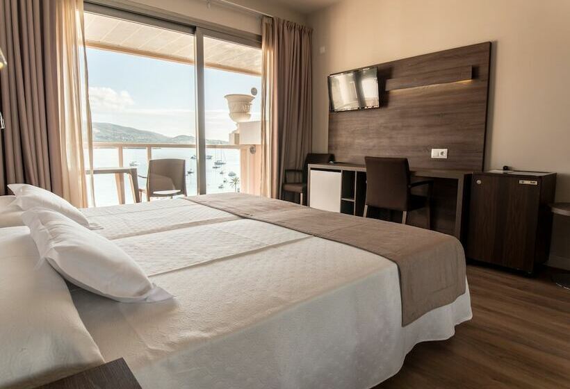 اتاق خانوادگی با چشم‌انداز دریا, Seramar Hotel Comodoro Playa