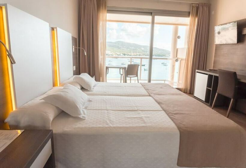 اتاق خانوادگی با چشم‌انداز دریا, Seramar Hotel Comodoro Playa