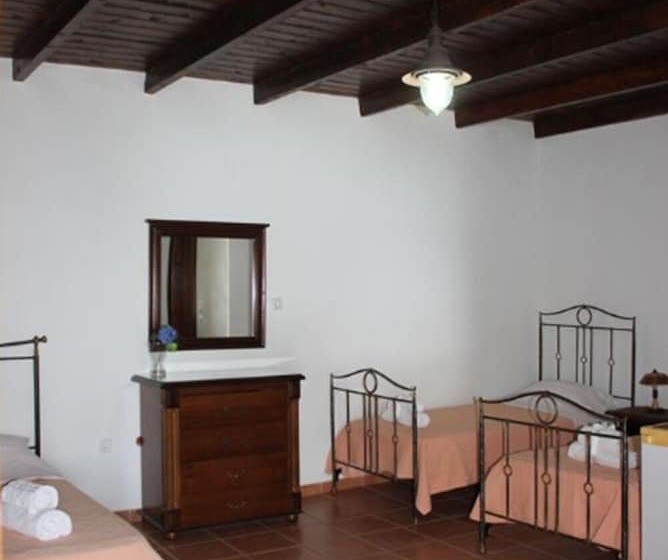 غرفة قياسية مطلّة علي البحر, Lalloudes Seaside Accommodation