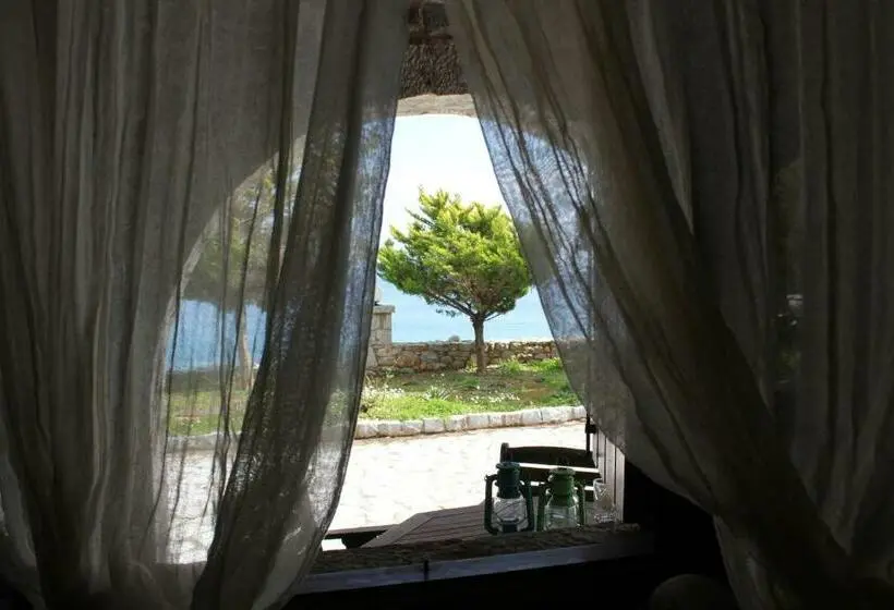オーシャンビューファミリールーム, Lalloudes Seaside Suites Sea And Pool View