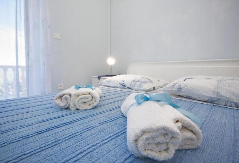 标准单人间, Apartments & Rooms Mikelin