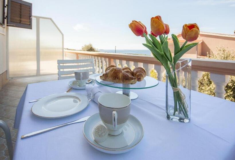 标准单人间, Apartments & Rooms Mikelin