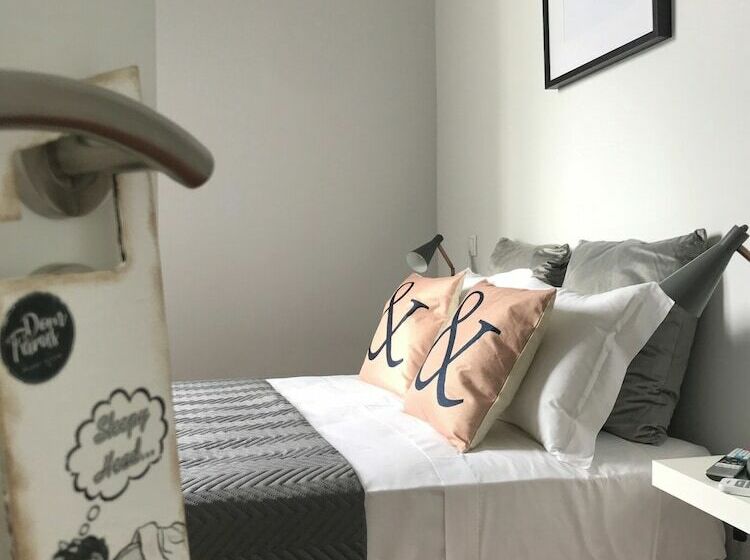 اتاق استاندارد, Baron Faro Guest House