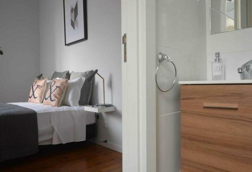 اتاق استاندارد, Baron Faro Guest House